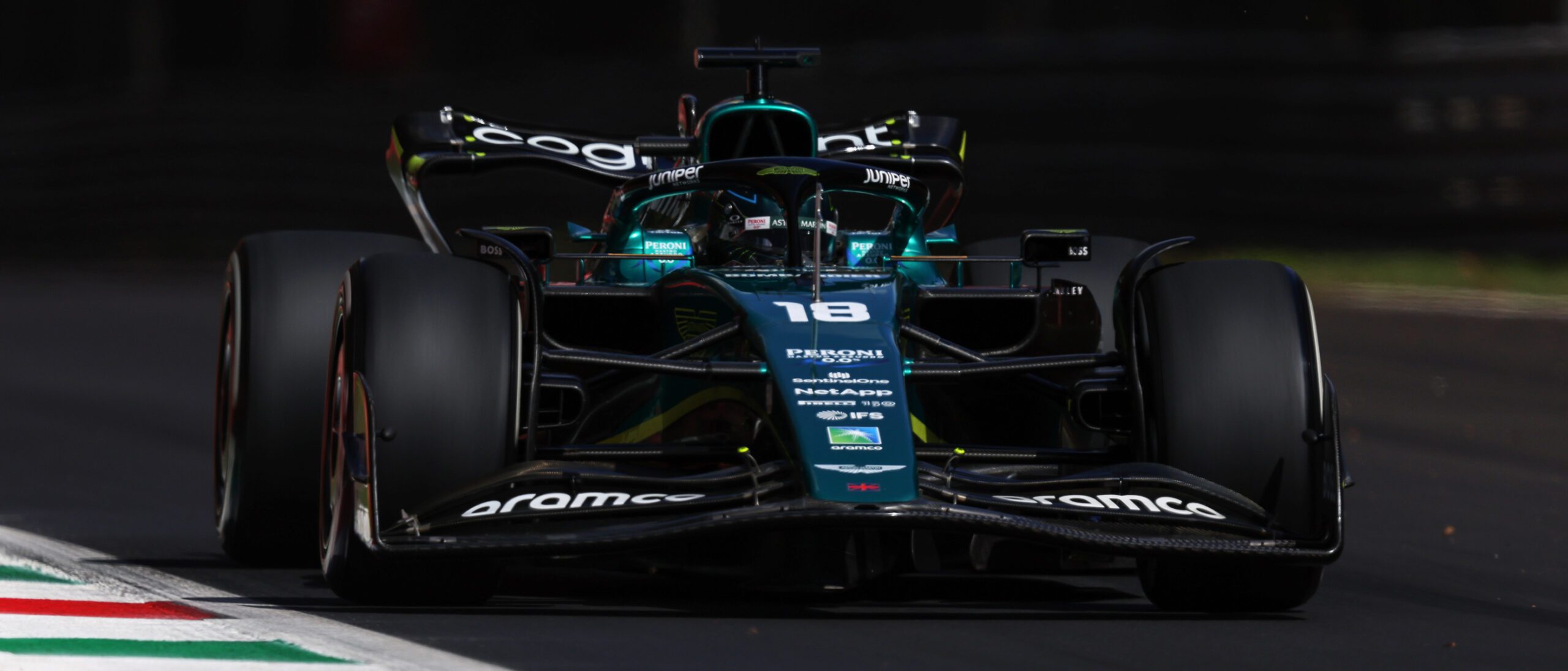 01 Singapur Aston Martín 2022