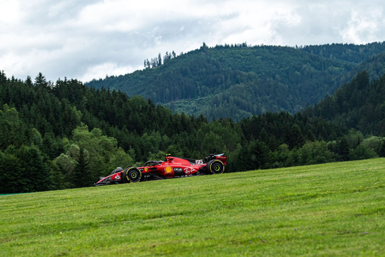 Carlos Sainz Ferrari SF-