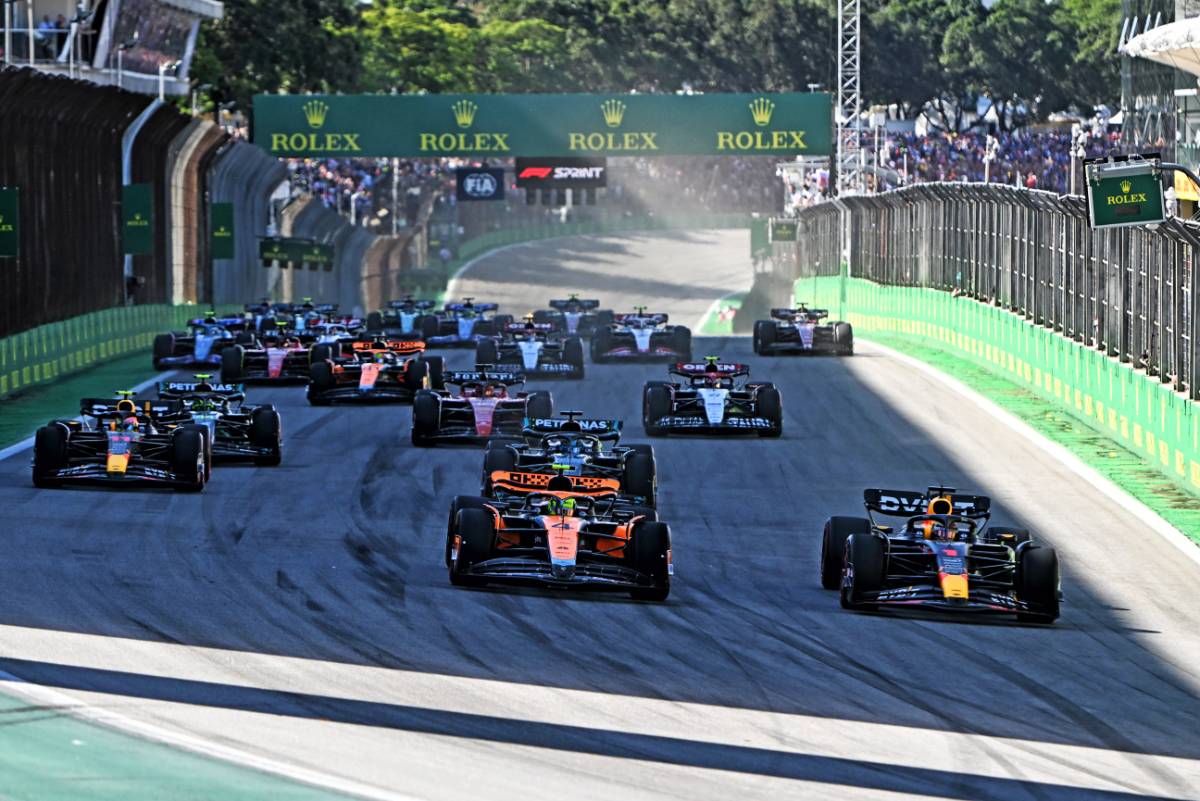 Max Verstappen toma la punta en Interlagos
