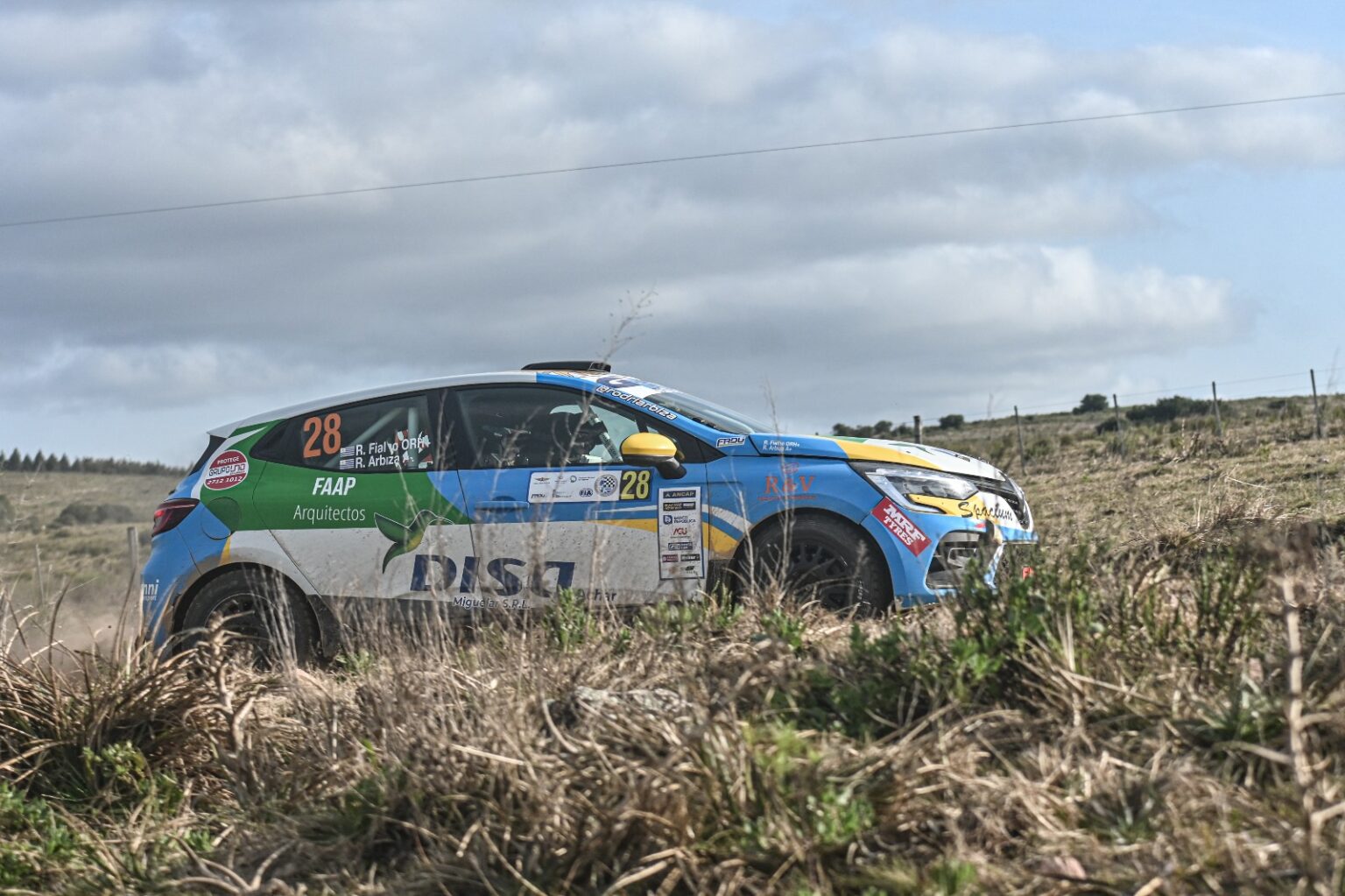 Rodrigo Fialho-Rodrigo Arbiza Renault Clio Rally5