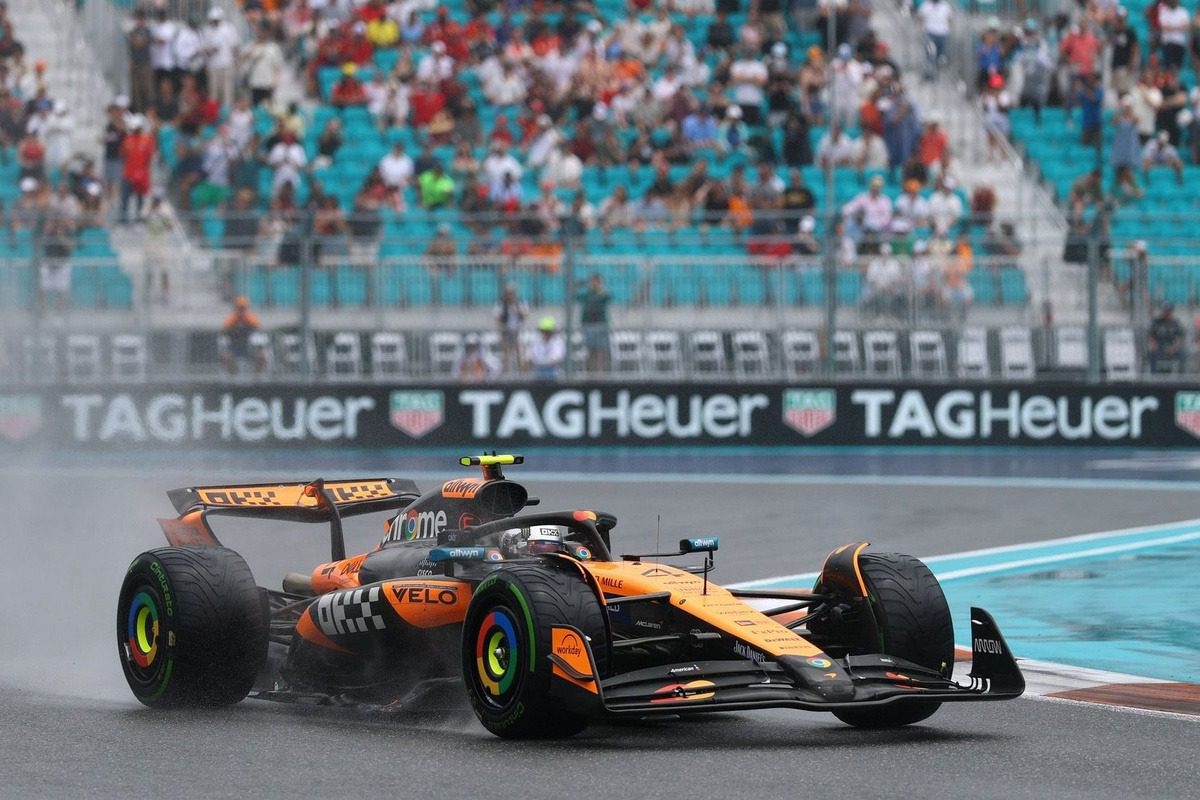 Lando Norris - McLaren MCL39 Formula 1 Team