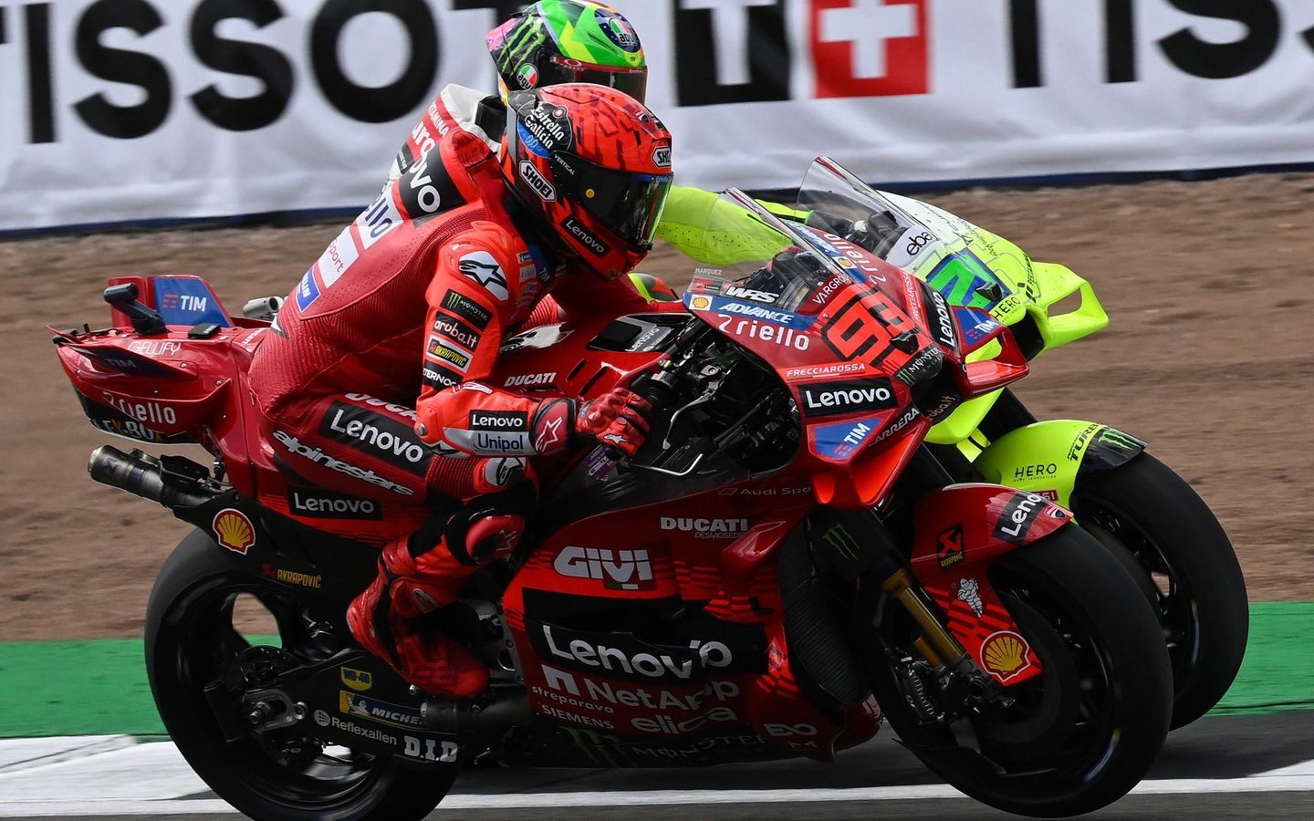 Marc Márquez, Ducati Desmosedici GP25, Ducati Lenovo Team - Franco Morbidelli, Ducati Desmosedici GP24, VR46 Racing Team