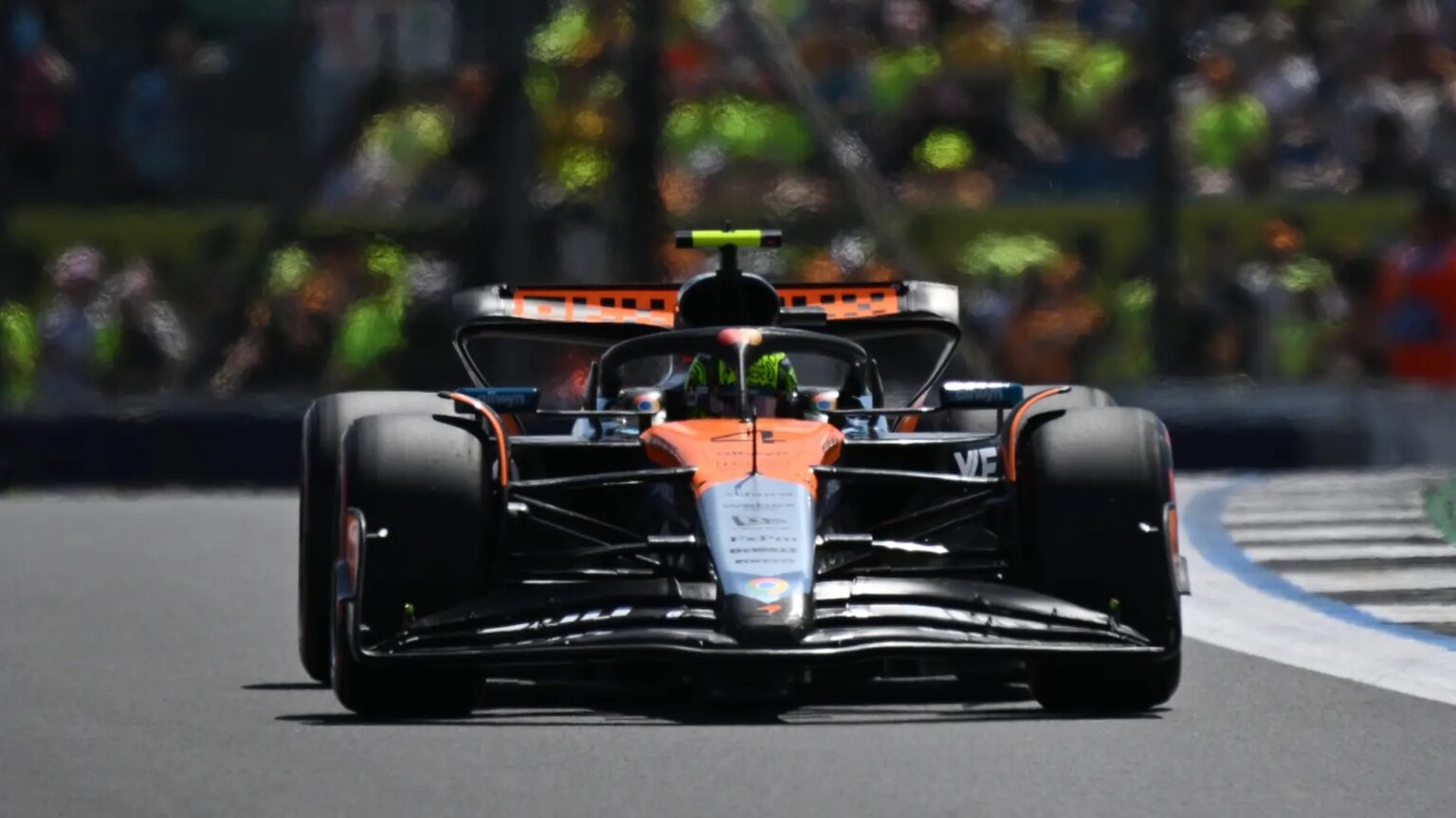 02 lando norris mclaren mcl39 formula 1 team