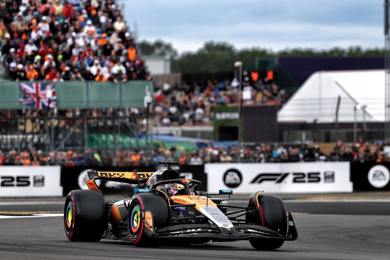 02 abc oscar piastri mclaren mcl39 formula 1 team