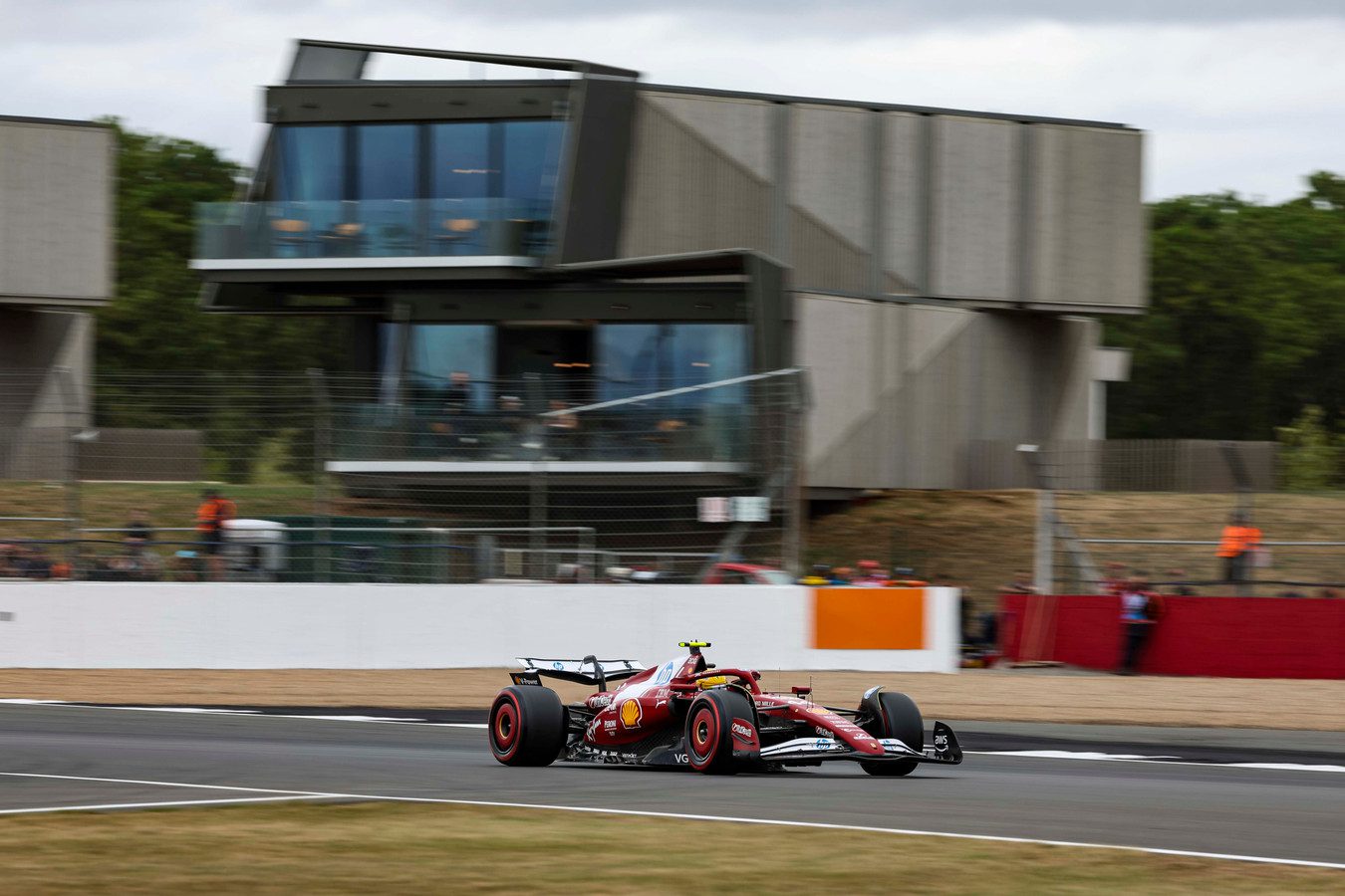 04 lewis hamilton scuderia ferrari hp sf 25