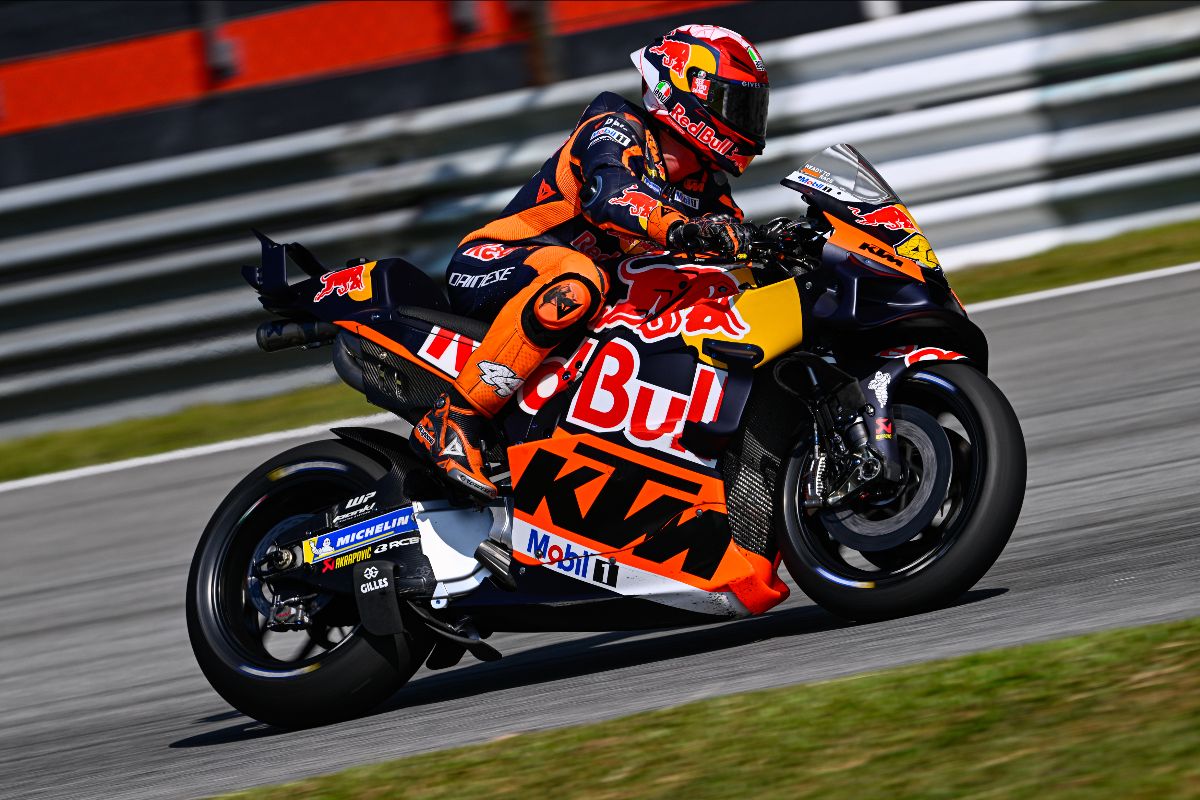 04 pol espargaró ktm rc16