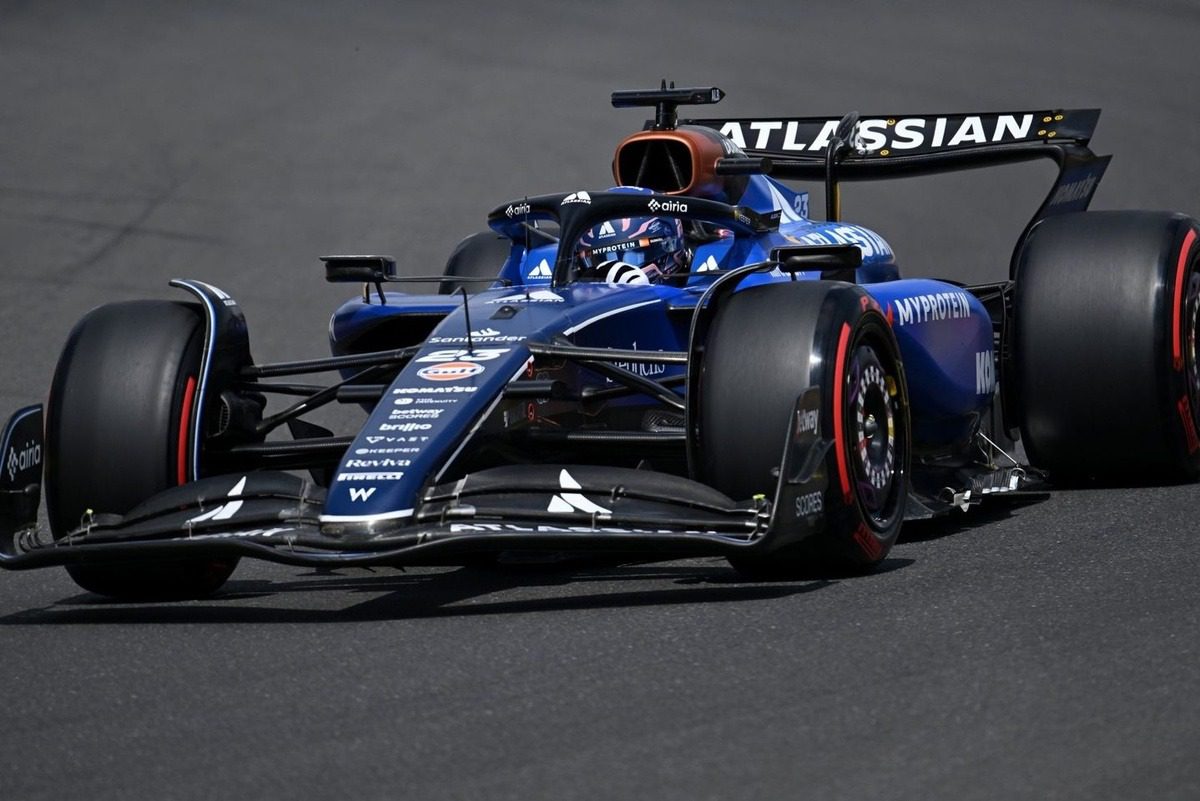 05 alexander albon atlassian williams racing fw47