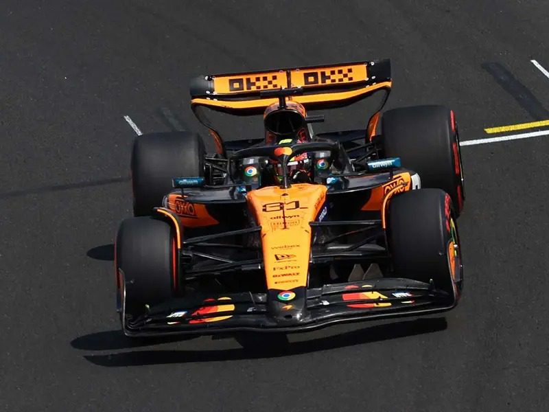 02 oscar piastri y su mclaren hoy está en la punta del campeonato de la f1
