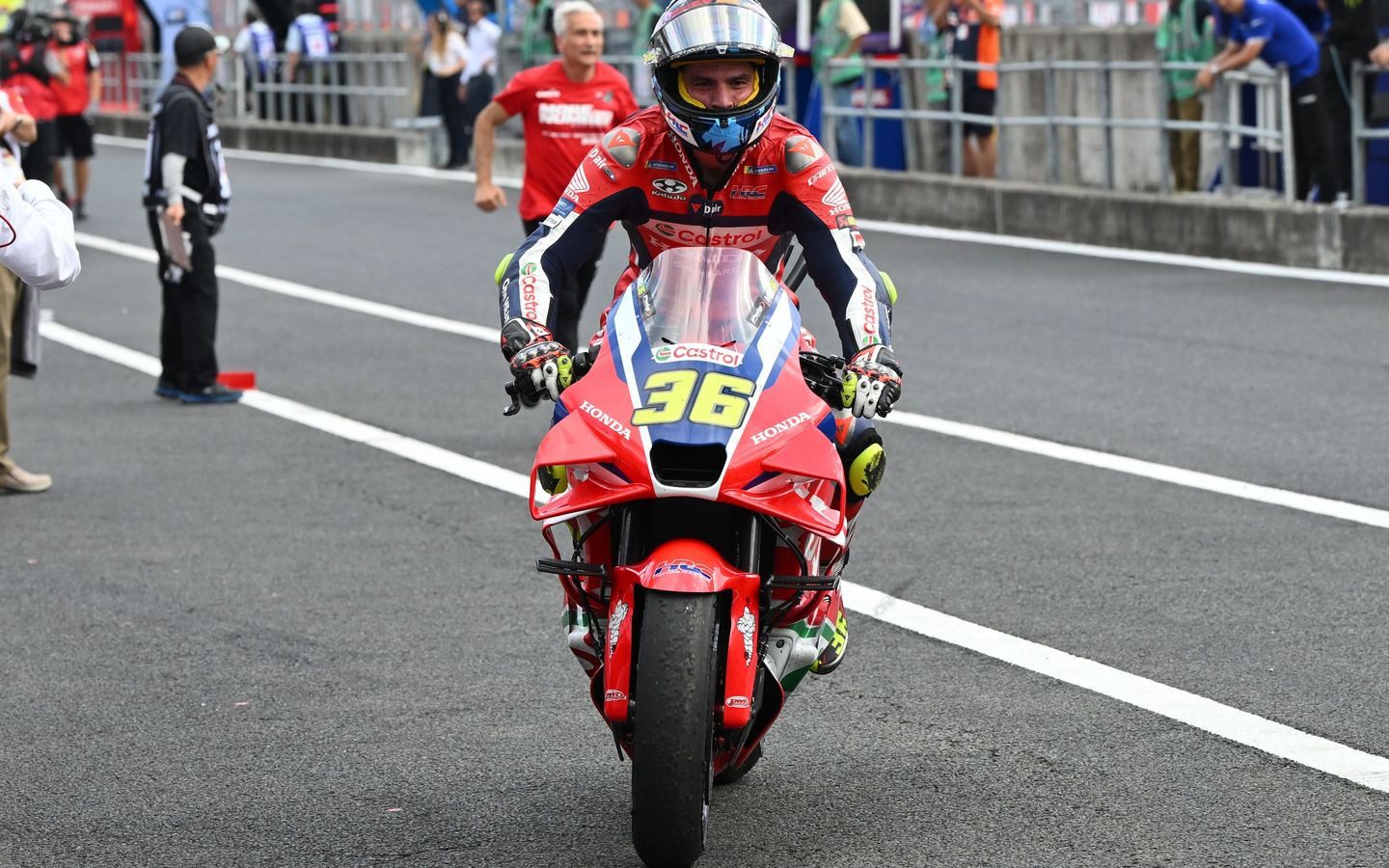 03 joan mir volvió al podio con honda al ser tercero.