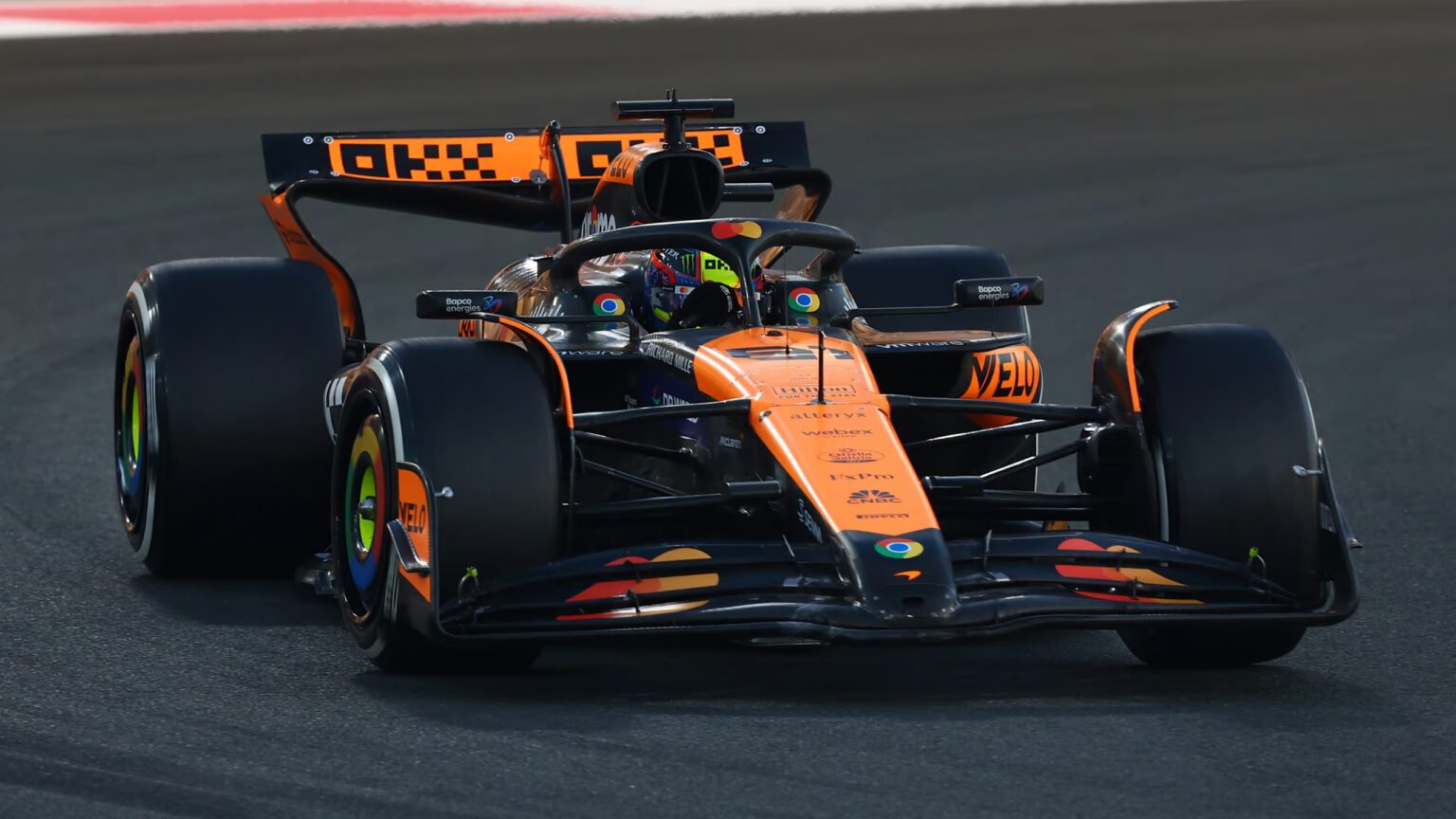 02 oscar piastri mclaren mcl39 formula 1 team