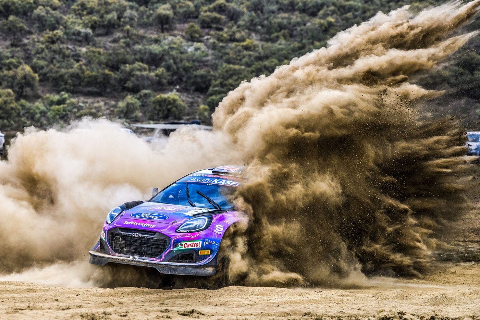 Ford Puma en sección de arena