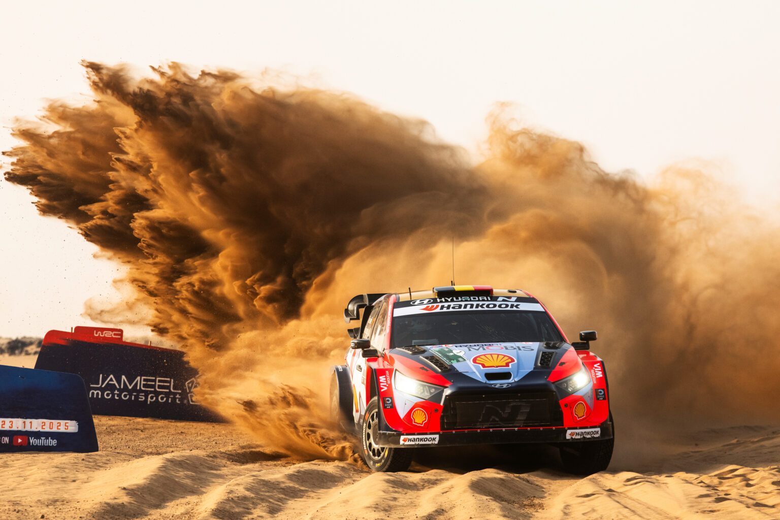 Thierry Neuville (BEL) y Martijn Wydaeghe (BEL), HYUNDAI SHELL MOBIS WORLD RALLY TEAM, ganadores de este rally
