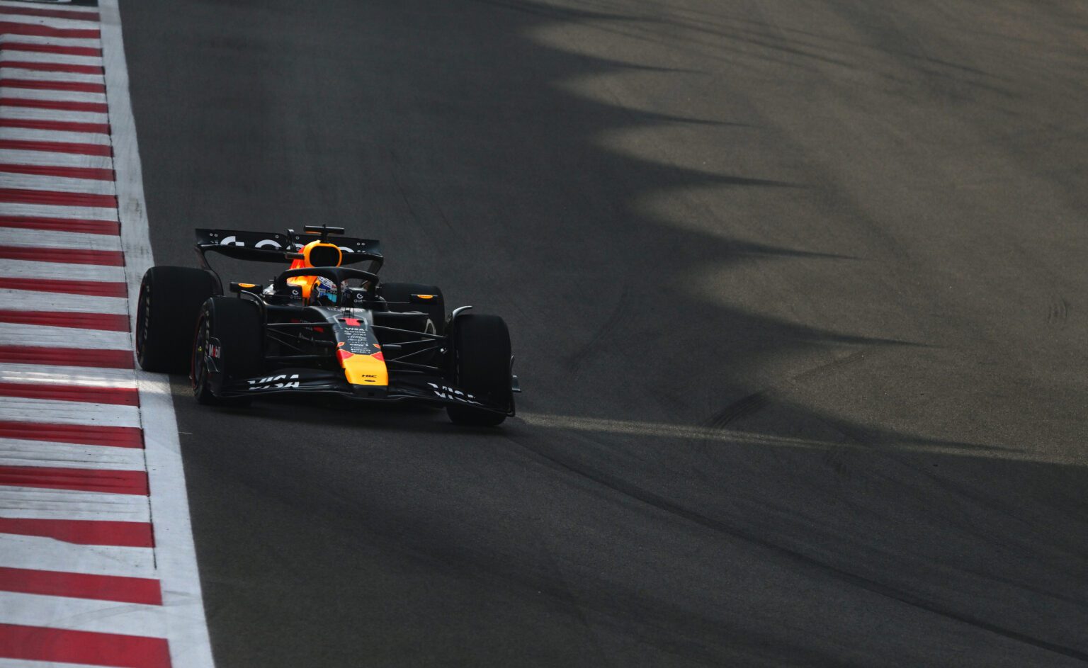Max Verstappen - Oracle Red Bull Racing RB21