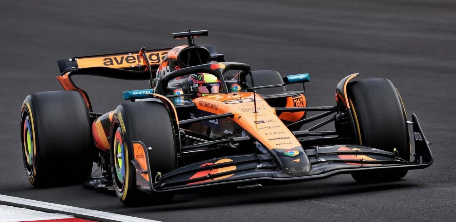 Oscar Piastri - McLaren MCL39 Formula 1 Team