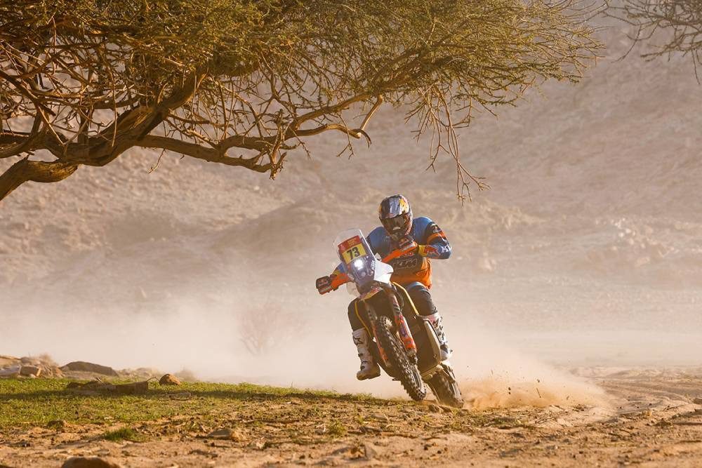 Edgar Canet (KTM) gana la Etapa 1 del Dakar 2026