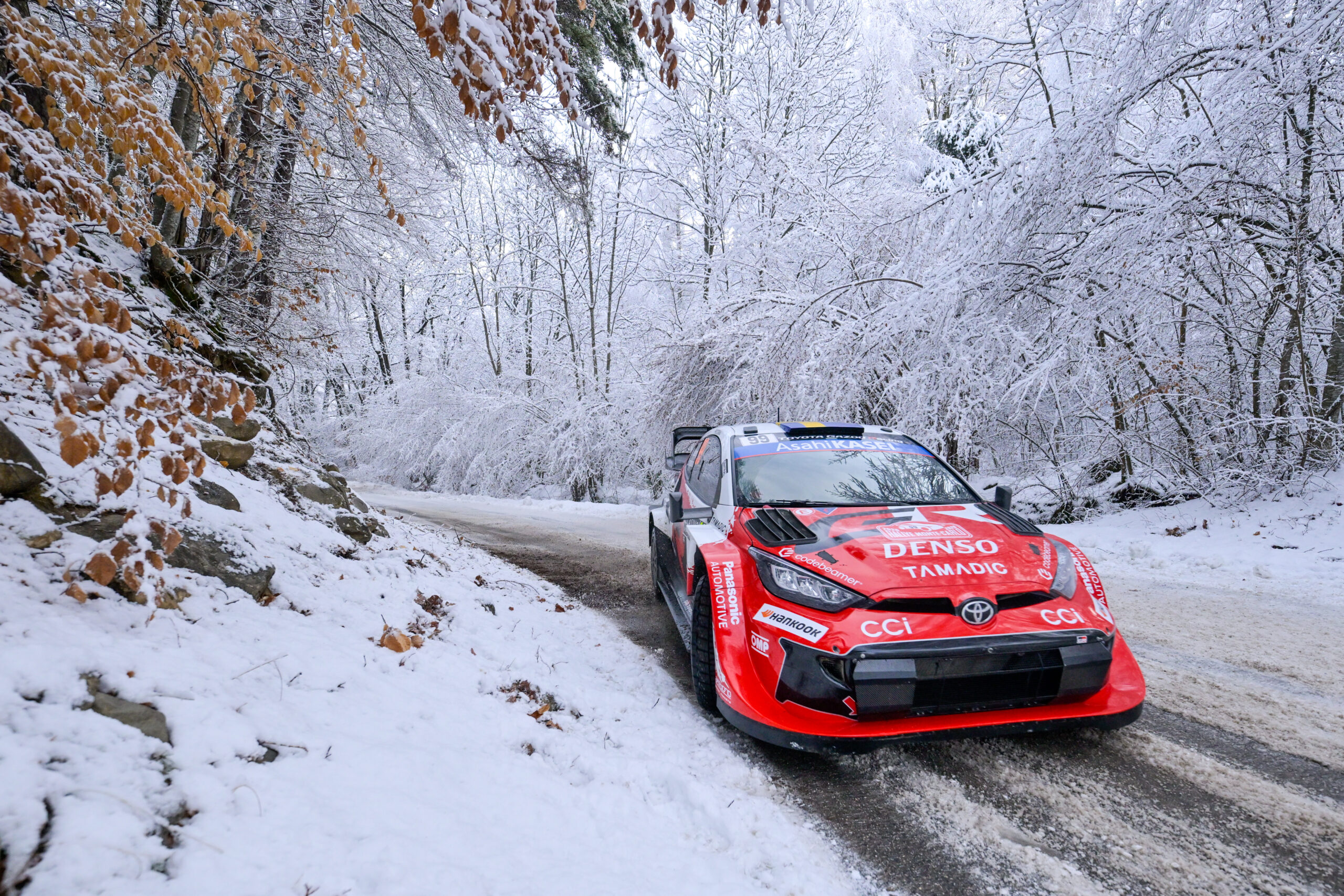 Oliver Solberg/Elliott Edmondson (Toyota GR YARIS Rally1)