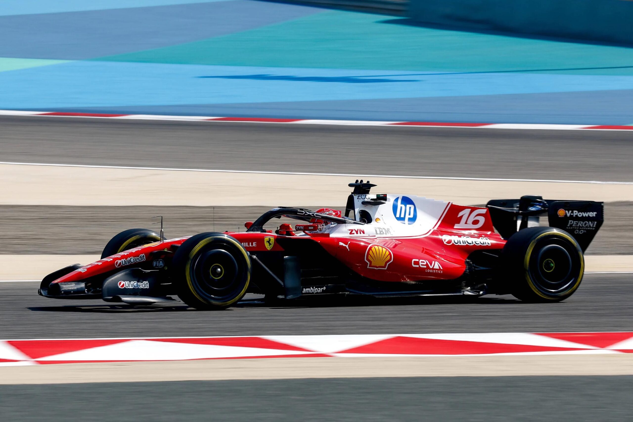 Charles Leclerc en acción durante las pruebas de pretemporada