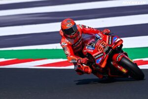 Marc Marquez durante los test de pretemporada en Buriram, donde sufrió tres caídas que generan preocupación sobre su condición física