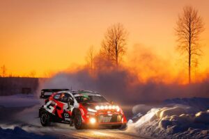 El finlandés Sami Pajari en acción durante el Rally de Suecia, donde logró su segundo podio en el WRC.