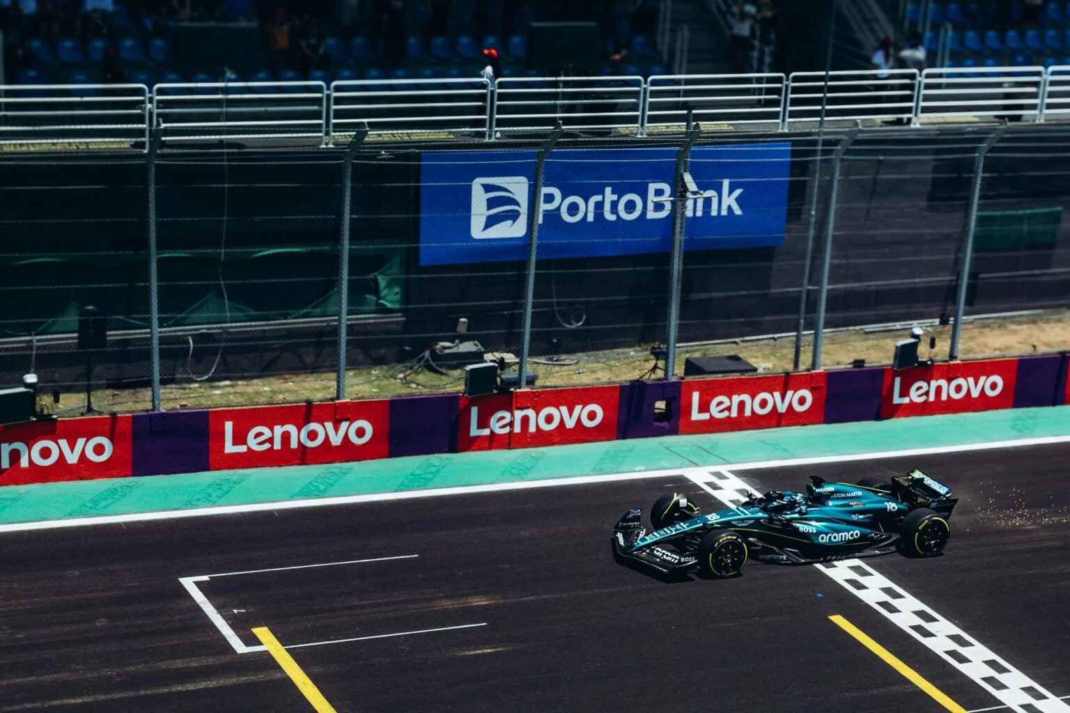 Aston Martin con grandes problemas