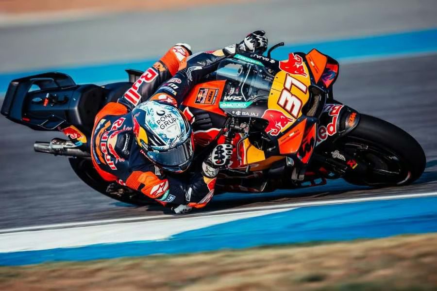 El octocampeón mundial tras una de sus caídas en los test de Buriram