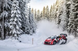 Oliver Solberg-Elliott Edmondson (Toyota GR YARIS Rally1)