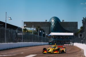 Alex Palou domina el GP de St. Petersburg logrando un gran triunfo