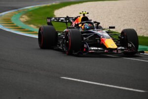 Tras una muy buena clasificación, Isack Hadjar (Oracle Red Bull Racing 6) no pudo terminar la competencia al explotar el motor.
