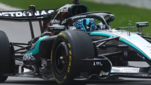 George Russell celebra su victoria en el Sprint del GP de Canadá 2026 a bordo del Mercedes W17. El británico acumula así su segundo triunfo de la temporada y recorta distancia en el campeonato.