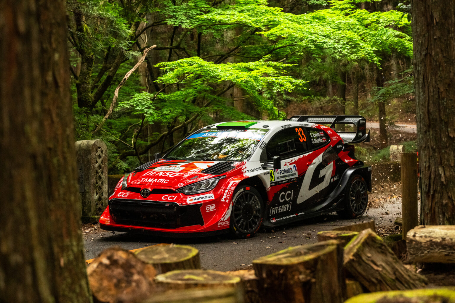 El galés Elfyn Evans - Toyota GR Yaris Rally1 dominó el Rally de japón de principio a fin.