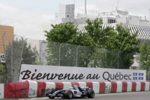 La mítica "Muro de los Campeones" en la última chicana del Circuit Gilles-Villeneuve, donde han naufragado figuras como Michael Schumacher, Damon Hill, Jacques Villeneuve y Sebastian Vettel. Un clásico que mide tanto la pericia del piloto como la fiabilidad de cada monoplaza.