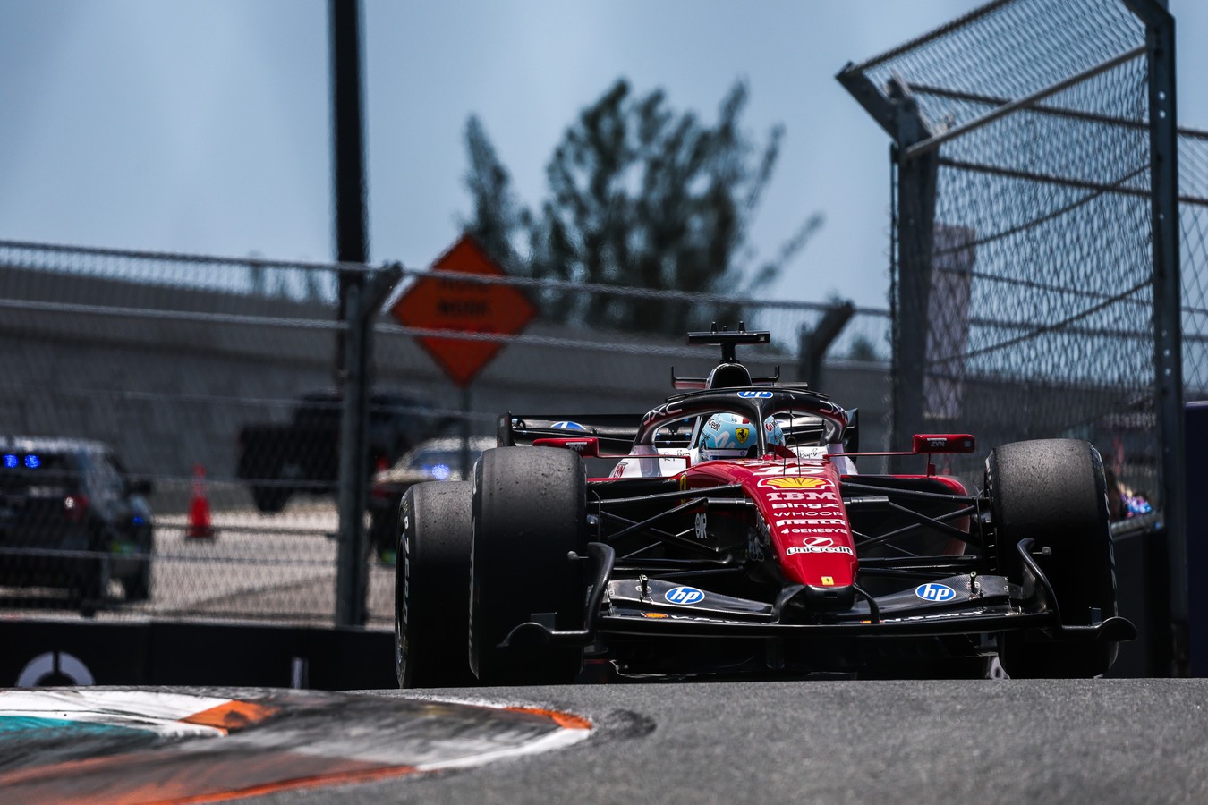 Charles Leclerc con la Ferrari no pudo rectificar lo realizado anteriormente