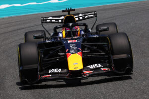 Max Verstappen estuvo más cerca de la punta con un juevo alerón trasero entre otras cosas.