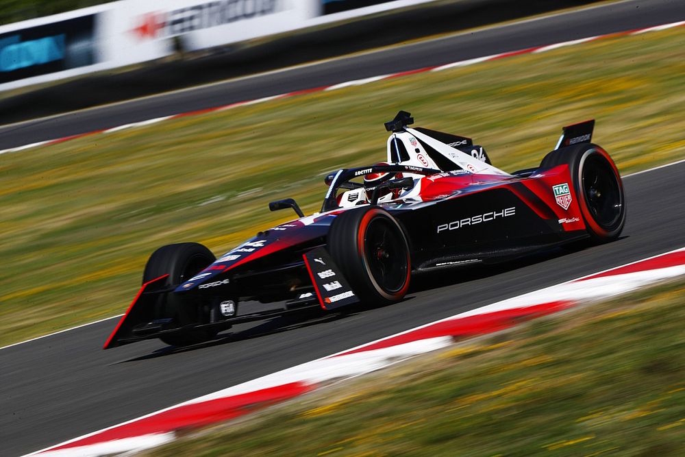 Pascal Wehrlein llega a Mónaco como líder del campeonato con 101 puntos, apenas tres por delante de Mitch Evans. El alemán de Porsche ganó en Yeda la primera de las dos carreras del doble fin de semana saudí, impulso que lo aupó al liderato que aún defiende.