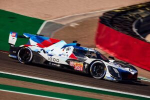 El BMW M Hybrid V8 #15 de Dries Vanthoor, Raffaele Marciello y Robin Frijns saldrá primero en la parrilla de Le Mans 2026.