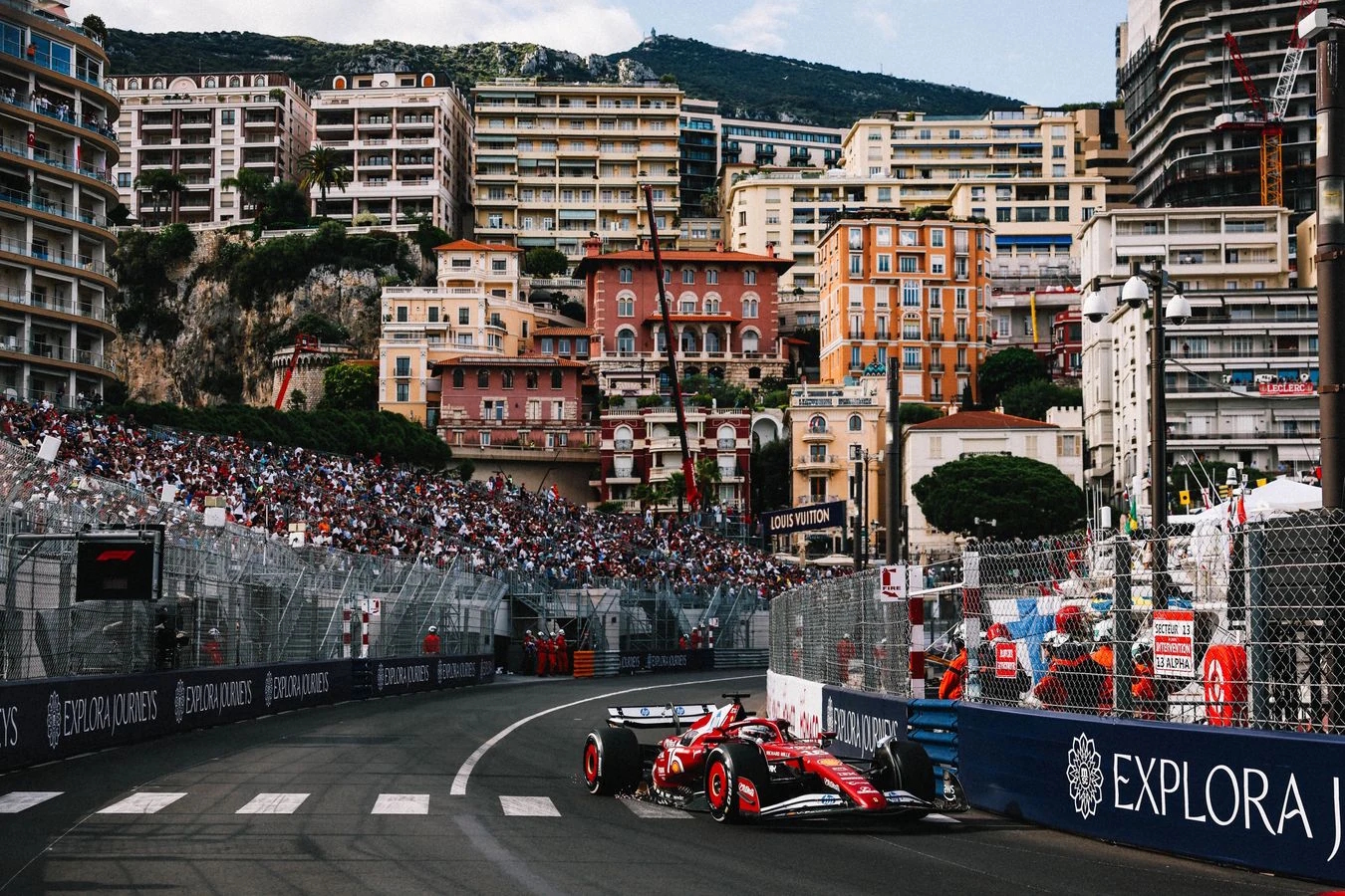 Charles Leclerc al volante del Ferrari SF-26. El monegasco, nacido en el Principado, llega a su Gran Premio de casa como uno de los grandes candidatos a la pole y al triunfo, respaldado por la superioridad del SF-26 en curvas lentas.