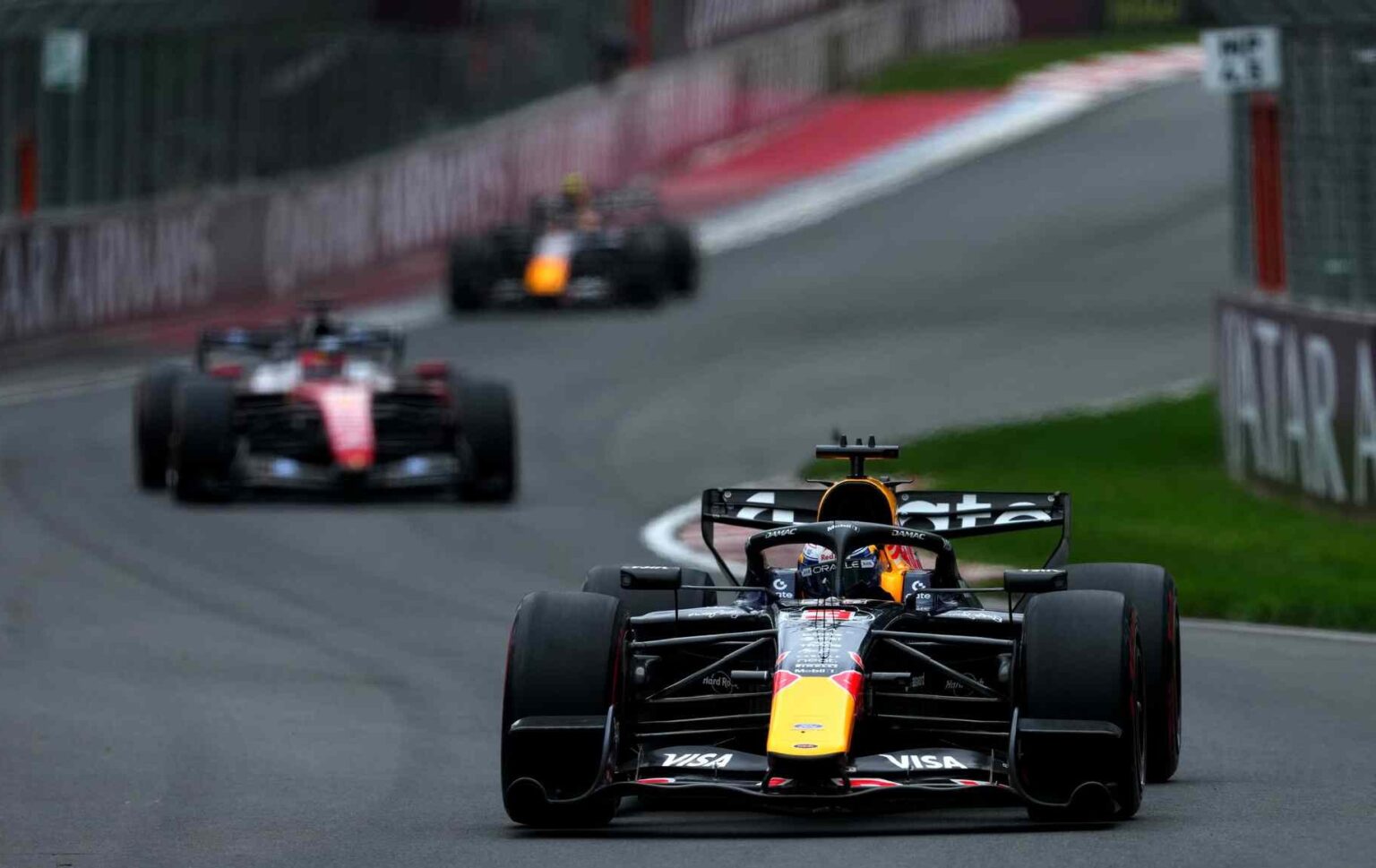 Max Verstappen y el Red Bull RB22 se presentan en su circuito de casa con el paquete de mejoras más ambicioso de la temporada. El neerlandés ostenta el récord de cuatro pole positions y cuatro victorias en Spielberg.