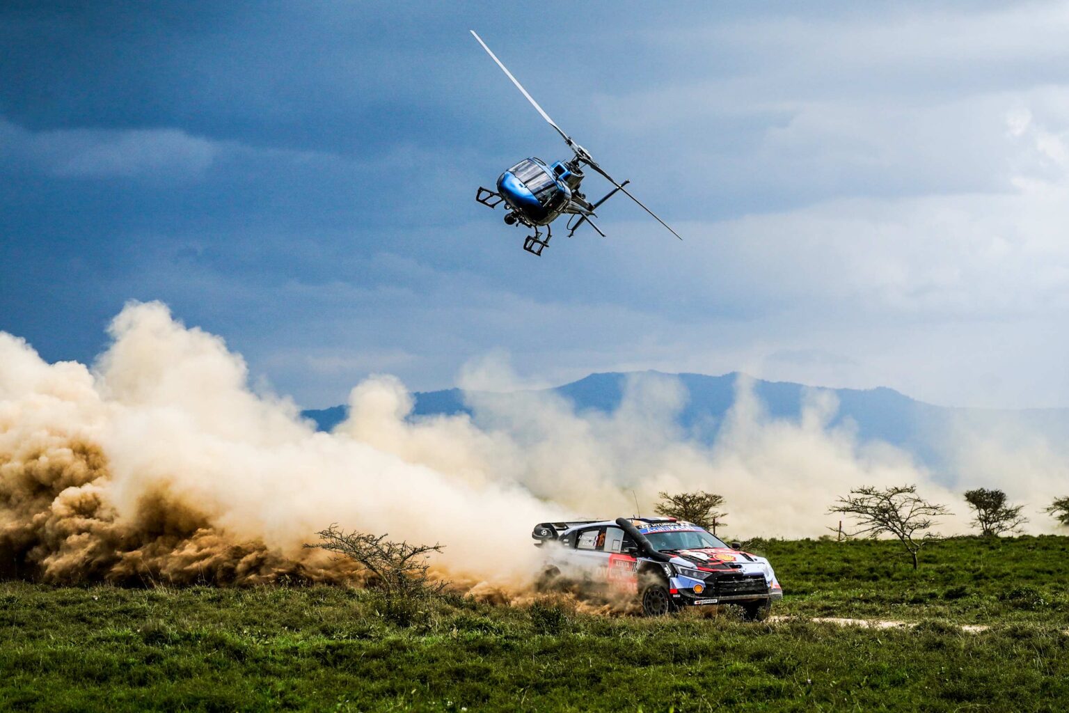 Adrien Fourmaux con su Hyundai es por ahora el mejor de la marca y buscará lograr su primer triunfo.