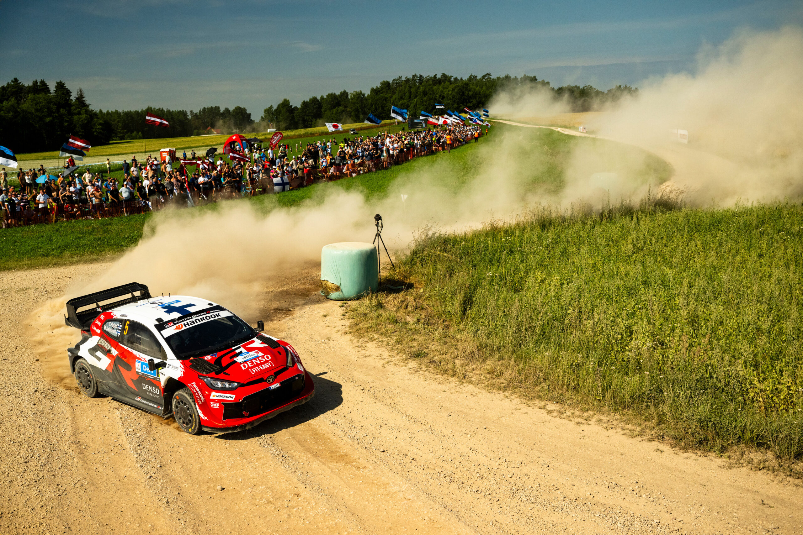 Sami Pajari, con el Toyota GR Yaris Rally1, sostiene el liderato del Rally de Estonia con 25 segundos de margen sobre Solberg.