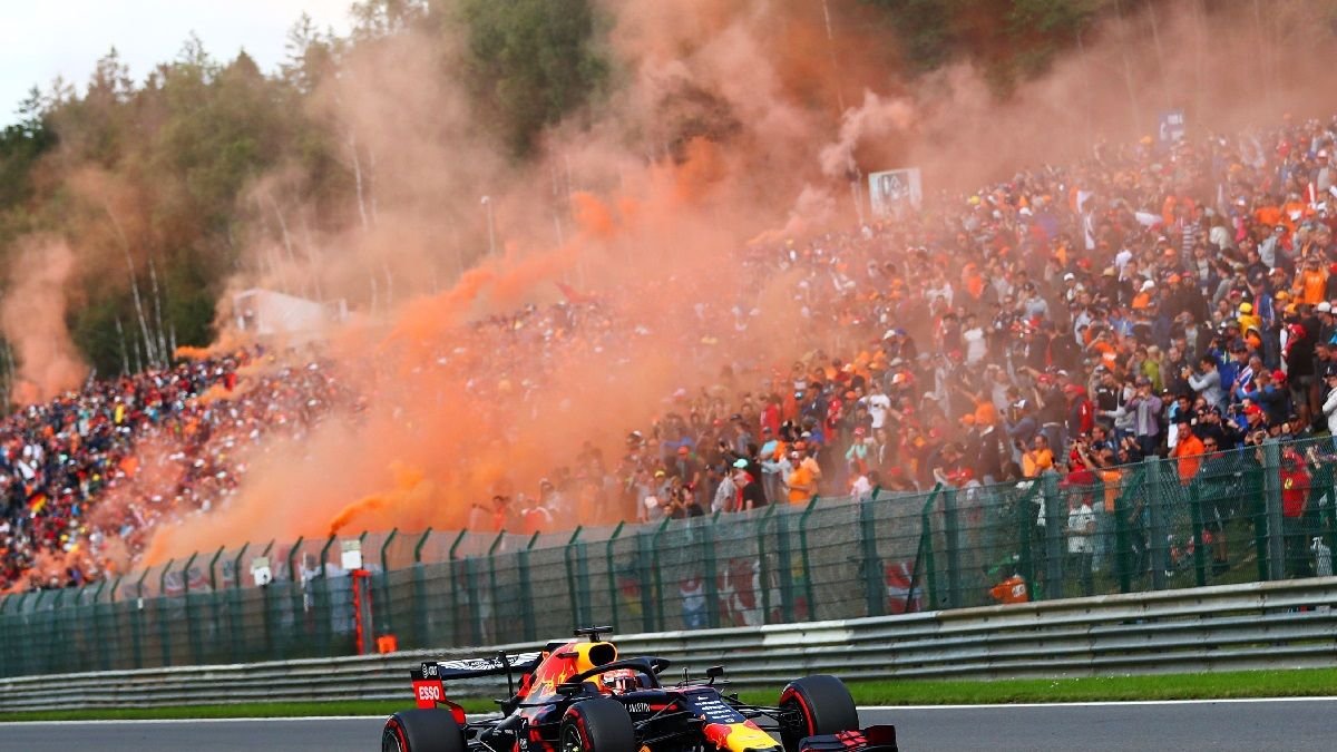 Max Verstappen llega a su carrera de casa, ante una marea naranja que ya se prepara para su última gran fiesta en Zandvoort.
