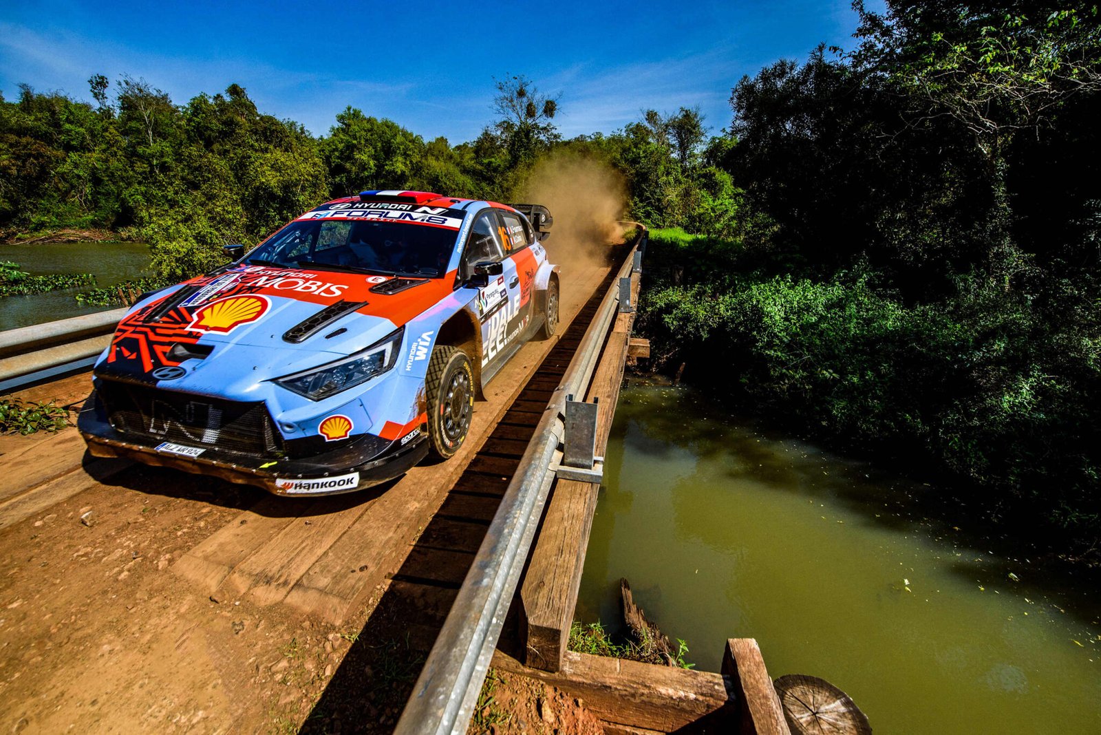 Fourmaux y Evans se jugaron el tercer puesto en la última especial del domingo. Finalmente fue para el francés