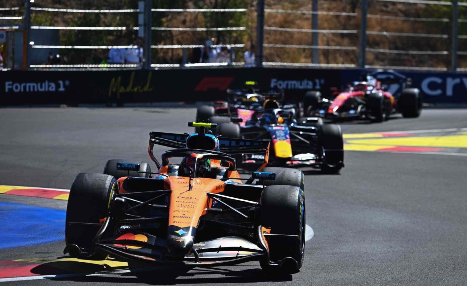Lando Norris en las primeras vueltas parecía ser el gran candidato para ganar en España, pero Virtual Safety Car y una mala parada lo relegaron aun tercer puesto final