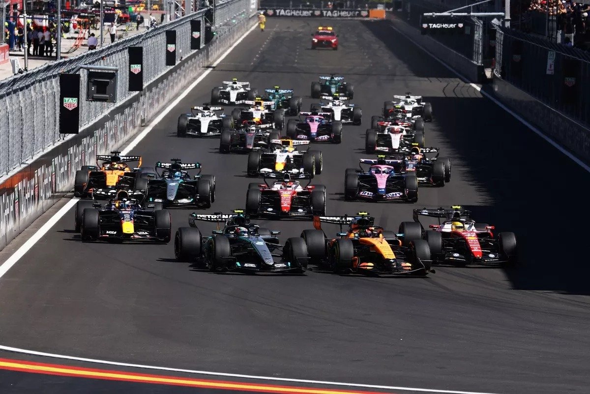 Se iniciaba la nueva historia del Gran Premio de España en el Madring con una lucha impresionante en los primeros metros