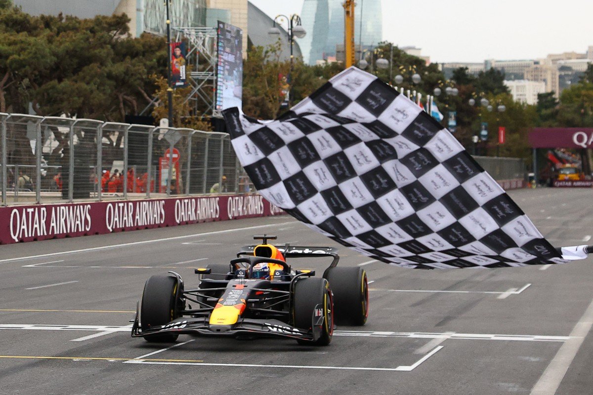 Max Verstappen convirtió la pole en victoria en 2025. En Baku, largar adelante sigue pesando